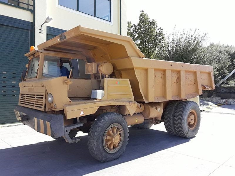 Perlini 25T - Ανατρεπόμενο όχημα μεταφοράς λατομικών υλικών: φωτογραφία 1 Perlini 25T - Ανατρεπόμενο όχημα μεταφοράς λατομικών υλικών: φωτογραφία 1
