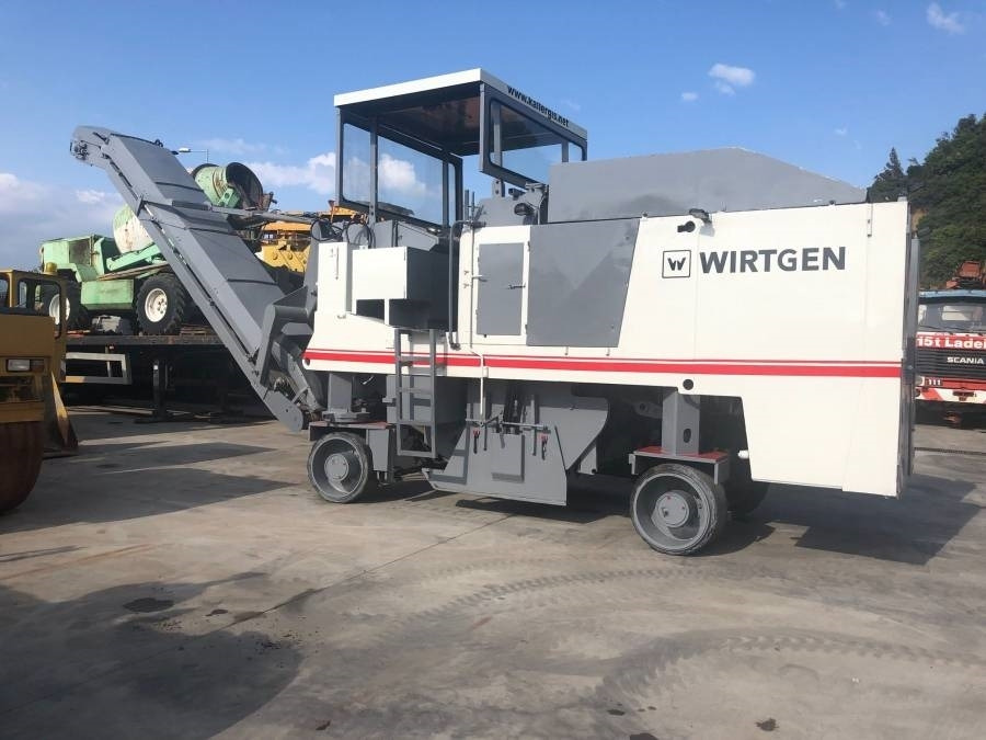 Wirtgen SF 1750 - Φρέζα ασφάλτου: φωτογραφία 1 Wirtgen SF 1750 - Φρέζα ασφάλτου: φωτογραφία 1