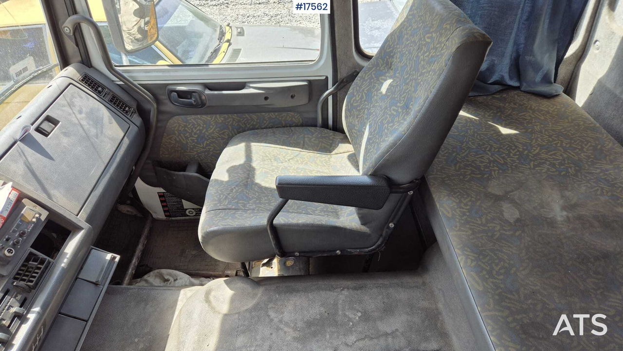 Φορτηγό με γερανό 1999 Renault  M180: φωτογραφία 17