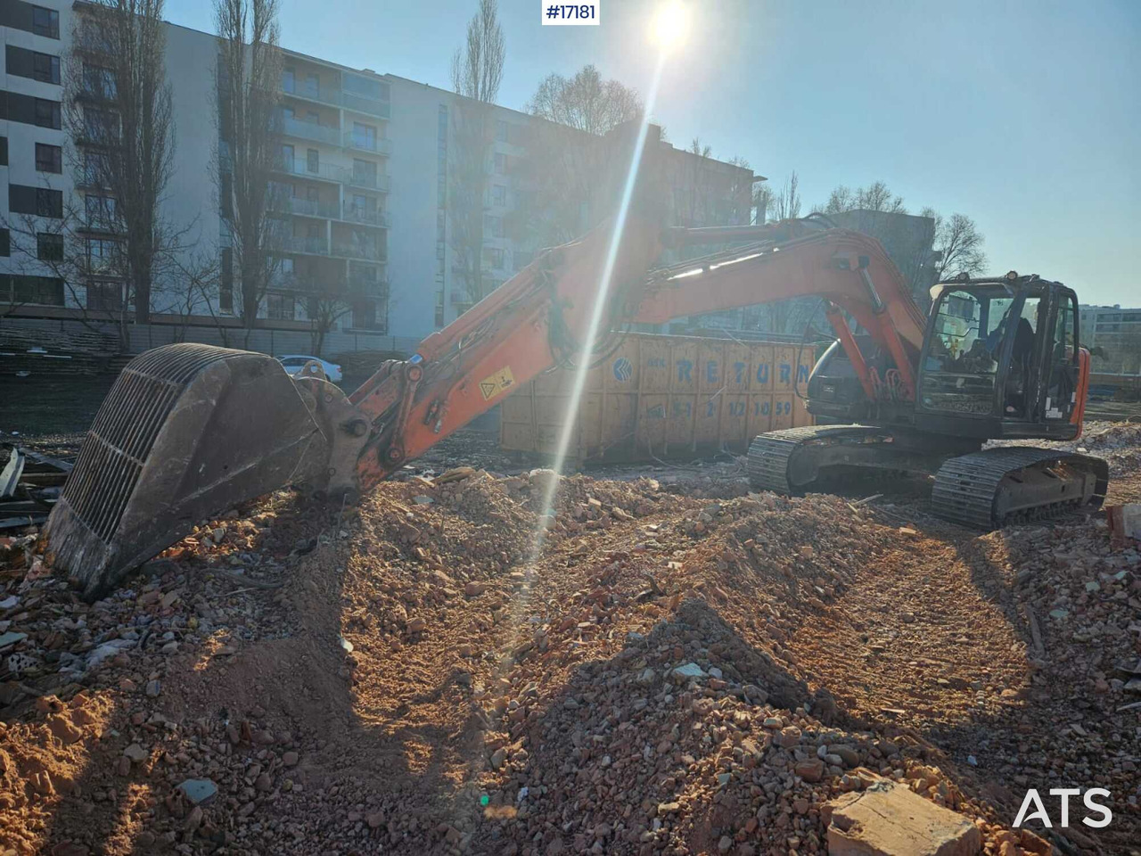 Hydraulic excavator Hitachi ZX225 LC (2013) - Ερπυστριοφόρος εκσκαφέας: φωτογραφία 3 Hydraulic excavator Hitachi ZX225 LC (2013) - Ερπυστριοφόρος εκσκαφέας: φωτογραφία 3
