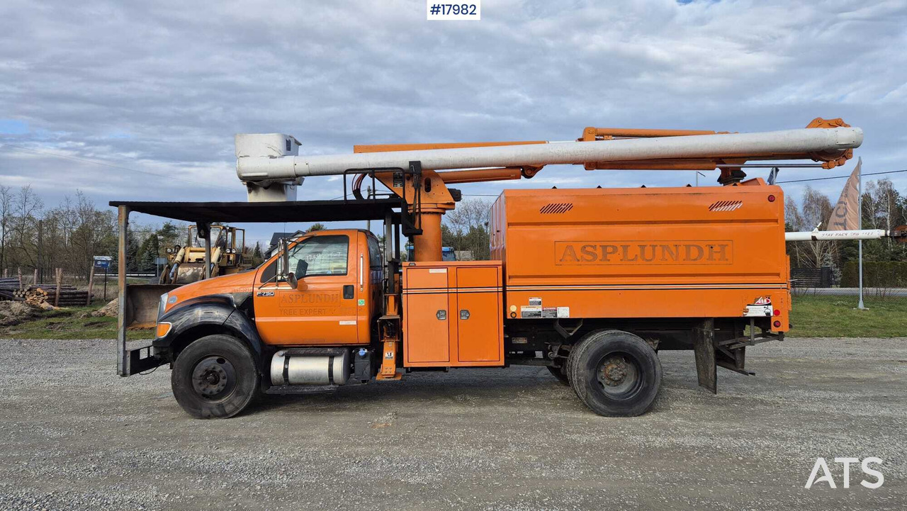 Lift for maintenance and assembly work FORD F750 (2013) - Φορτηγό με εναέρια πλατφόρμα: φωτογραφία 4 Lift for maintenance and assembly work FORD F750 (2013) - Φορτηγό με εναέρια πλατφόρμα: φωτογραφία 4