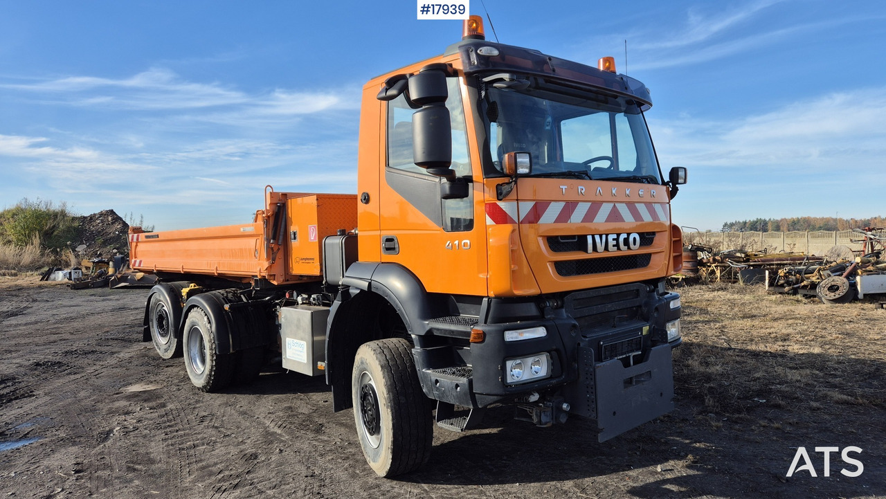 Tipper/sand spreader IVECO TRAKKER 410 6x4 (2008) - Φορτηγό ανατρεπόμενο: φωτογραφία 1 Tipper/sand spreader IVECO TRAKKER 410 6x4 (2008) - Φορτηγό ανατρεπόμενο: φωτογραφία 1