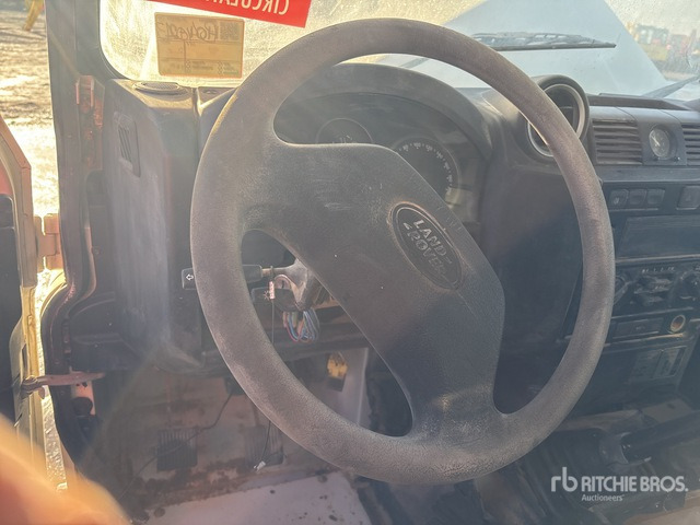 2010 Land Rover Defender (Inoperable) SUV - SUV: φωτογραφία 5 2010 Land Rover Defender (Inoperable) SUV - SUV: φωτογραφία 5