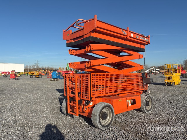 2014 JLG M3369 4x4 Hybrid Diesel-Electric Scissor Lift - Ψαλιδωτό ανυψωτικό: φωτογραφία 3 2014 JLG M3369 4x4 Hybrid Diesel-Electric Scissor Lift - Ψαλιδωτό ανυψωτικό: φωτογραφία 3
