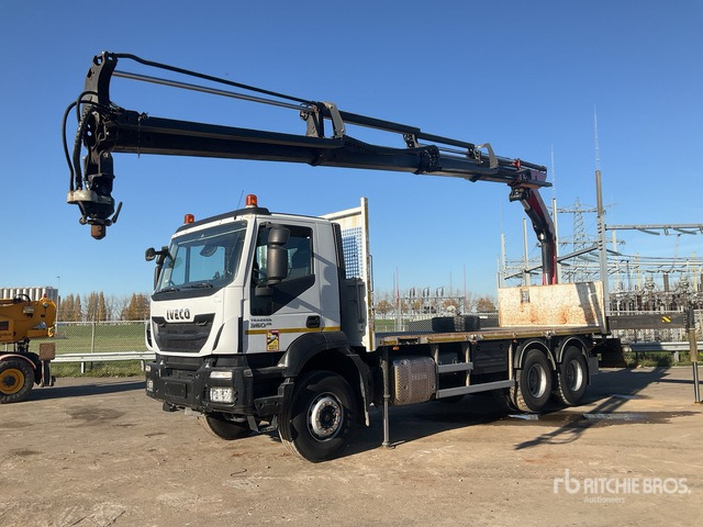 2017 Iveco AD260T 2017 Palfinger on 6x4 Flatbed Truck with Crane - Φορτηγό με ανοιχτή καρότσα, Φορτηγό με γερανό: φωτογραφία 1 2017 Iveco AD260T 2017 Palfinger on 6x4 Flatbed Truck with Crane - Φορτηγό με ανοιχτή καρότσα, Φορτηγό με γερανό: φωτογραφία 1