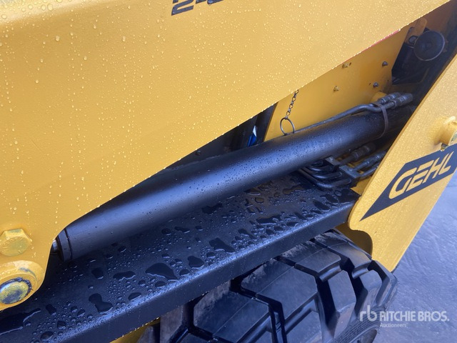 2020 Gehl R165 Two-Speed High Flow Skid Steer Loader - Φορτωτής πλάγιας ολίσθησης: φωτογραφία 5 2020 Gehl R165 Two-Speed High Flow Skid Steer Loader - Φορτωτής πλάγιας ολίσθησης: φωτογραφία 5