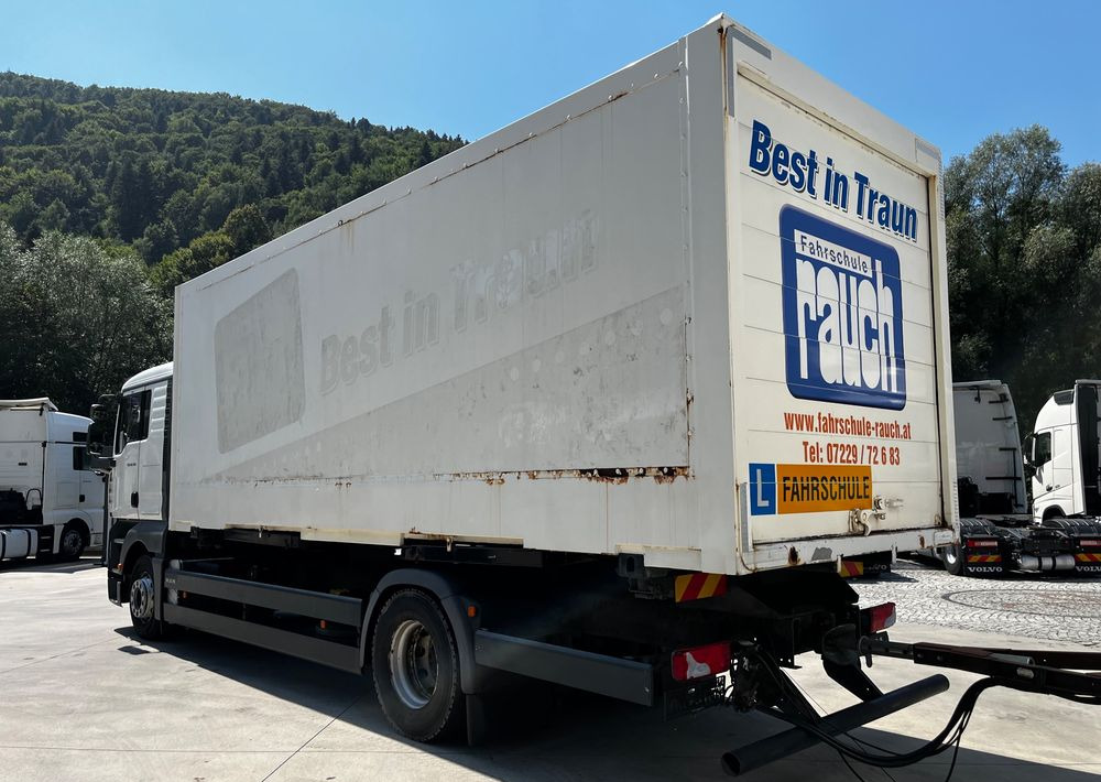 MAN TGA 18.350 6x2 D20 // BDF // Niski Przebieg // + Przyczepa Schmitz BDF // - Φορτηγό σασί: φωτογραφία 4 MAN TGA 18.350 6x2 D20 // BDF // Niski Przebieg // + Przyczepa Schmitz BDF // - Φορτηγό σασί: φωτογραφία 4