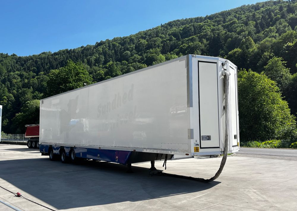 Pezzaioli HMK Industri // Do przewozu zwierząt // 2004 Rok // 3 Pokłady // Waga // Osi skrętne // Oznonacja // - Επικαθήμενο μεταφορά ζώων: φωτογραφία 4 Pezzaioli HMK Industri // Do przewozu zwierząt // 2004 Rok // 3 Pokłady // Waga // Osi skrętne // Oznonacja // - Επικαθήμενο μεταφορά ζώων: φωτογραφία 4