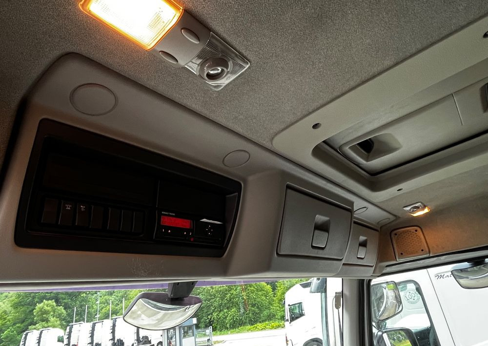 Renault Kerax 380 EEV // Skrzynia Burtowa // HIAB XS166 Hipro + Radio // Zwolnice // // - Φορτηγό με ανοιχτή καρότσα, Φορτηγό με γερανό: φωτογραφία 4 Renault Kerax 380 EEV // Skrzynia Burtowa // HIAB XS166 Hipro + Radio // Zwolnice // // - Φορτηγό με ανοιχτή καρότσα, Φορτηγό με γερανό: φωτογραφία 4