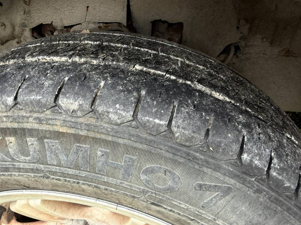 Βαν Toyota Hiace 4x4: φωτογραφία 13