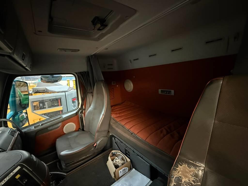 Φορτηγό ανατρεπόμενο Volvo FH 16 550 6x2: φωτογραφία 34 Φορτηγό ανατρεπόμενο Volvo FH 16 550 6x2: φωτογραφία 34