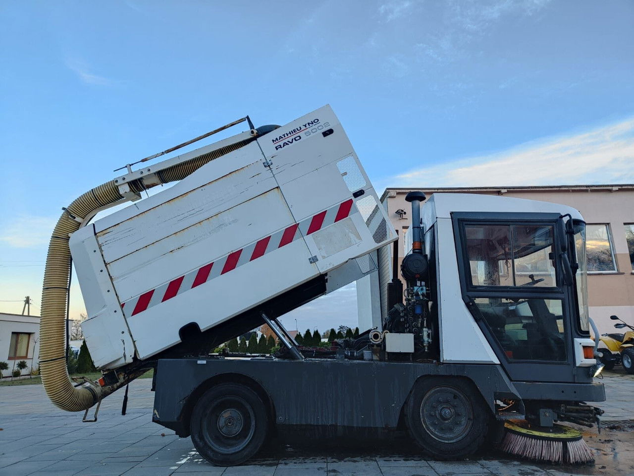 Σάρωθρο δρόμων Diversen Yno Ravo 5002 530 C 540 NA CZĘŚCI Mathieu Yno Ravo 5002 530 C 540 NA CZ: φωτογραφία 10