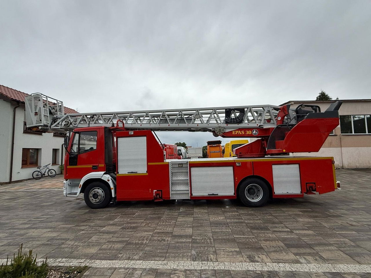 Iveco 130E23 - Πυροσβεστικό όχημα: φωτογραφία 5 Iveco 130E23 - Πυροσβεστικό όχημα: φωτογραφία 5