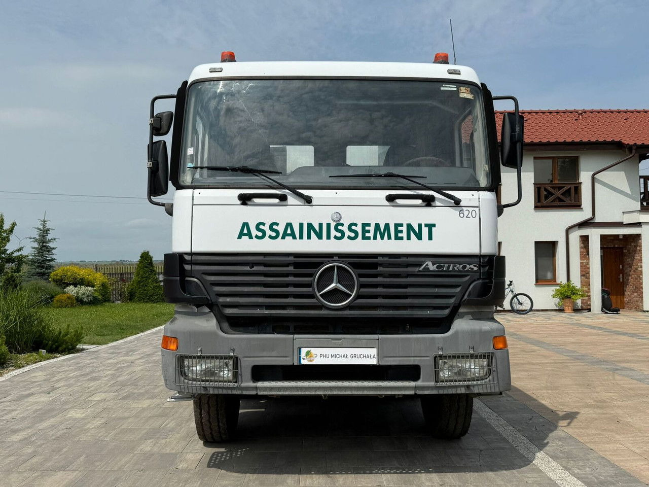 Mercedes-Benz Actros 4140 8x4 Wóz Asenizacyjny Beczkowóz 16500 Litrów - Όχημα εκκένωσης βόθρων: φωτογραφία 2 Mercedes-Benz Actros 4140 8x4 Wóz Asenizacyjny Beczkowóz 16500 Litrów - Όχημα εκκένωσης βόθρων: φωτογραφία 2
