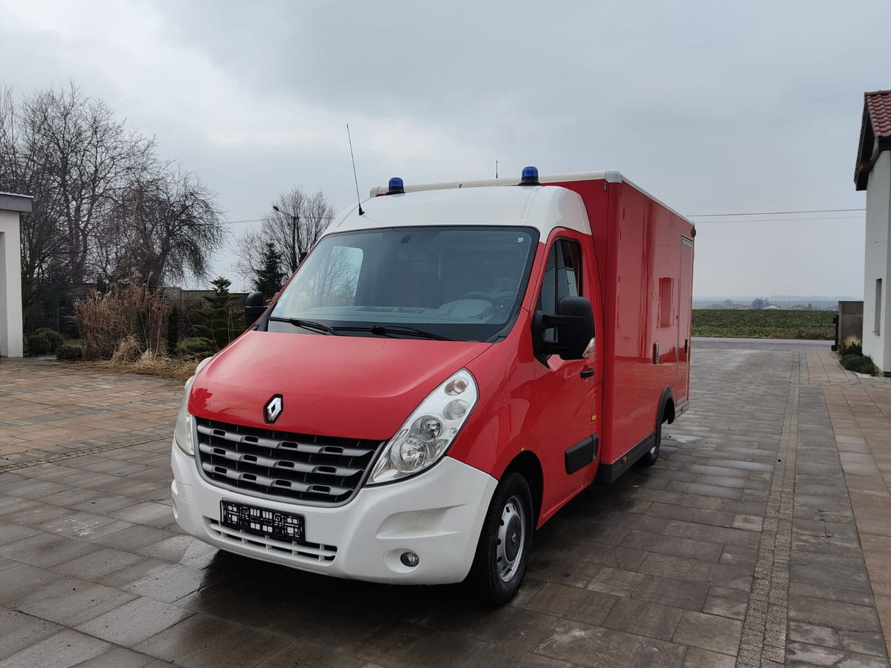 Renault Master Karetka Ambulans pogotowie kontenerowe Kamper - Ασθενοφόρο: φωτογραφία 3 Renault Master Karetka Ambulans pogotowie kontenerowe Kamper - Ασθενοφόρο: φωτογραφία 3
