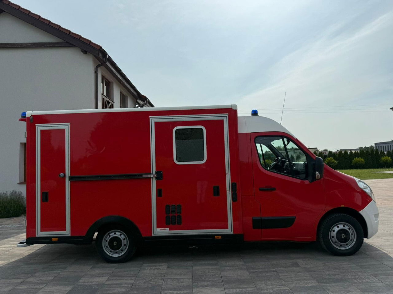 Renault Master Karetka Ambulans pogotowie kontenerowe - Ασθενοφόρο: φωτογραφία 4 Renault Master Karetka Ambulans pogotowie kontenerowe - Ασθενοφόρο: φωτογραφία 4