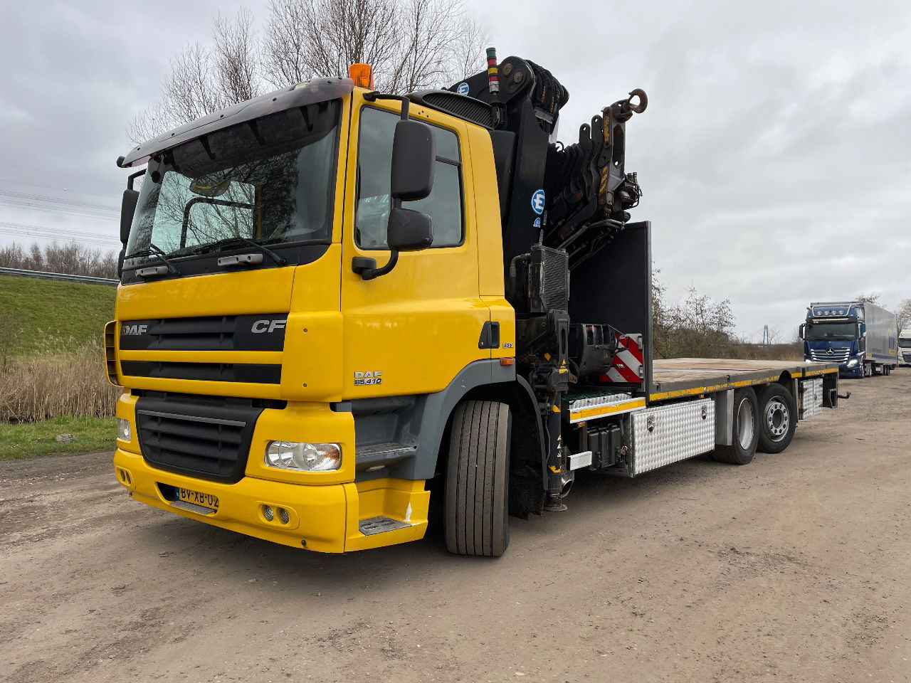 DAF 85.410 Met Effer 470 6s laadkraan ladekran loadercrane crane palfinger hiab - Φορτηγό με γερανό: φωτογραφία 1 DAF 85.410 Met Effer 470 6s laadkraan ladekran loadercrane crane palfinger hiab - Φορτηγό με γερανό: φωτογραφία 1
