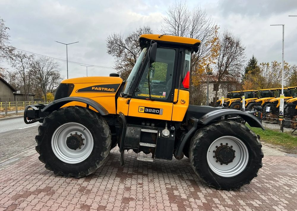 JCB Fastrac 3220 - Τρακτέρ: φωτογραφία 2 JCB Fastrac 3220 - Τρακτέρ: φωτογραφία 2