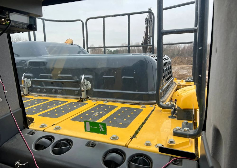 Ερπυστριοφόρος εκσκαφέας Komatsu PC 210LC: φωτογραφία 7