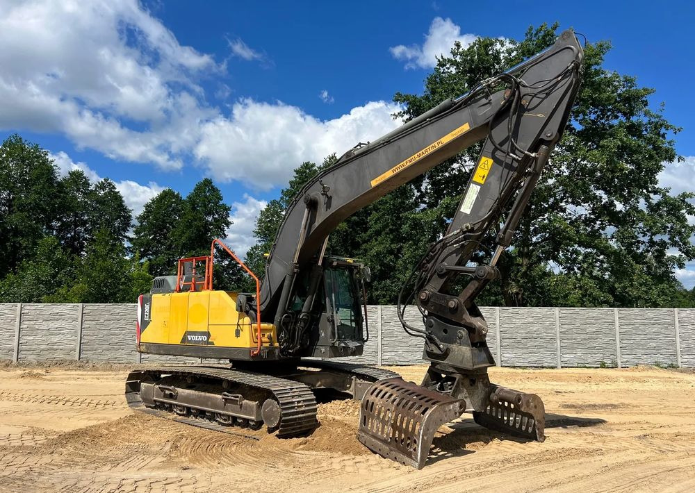 Volvo EC220 DL - Ερπυστριοφόρος εκσκαφέας: φωτογραφία 1 Volvo EC220 DL - Ερπυστριοφόρος εκσκαφέας: φωτογραφία 1