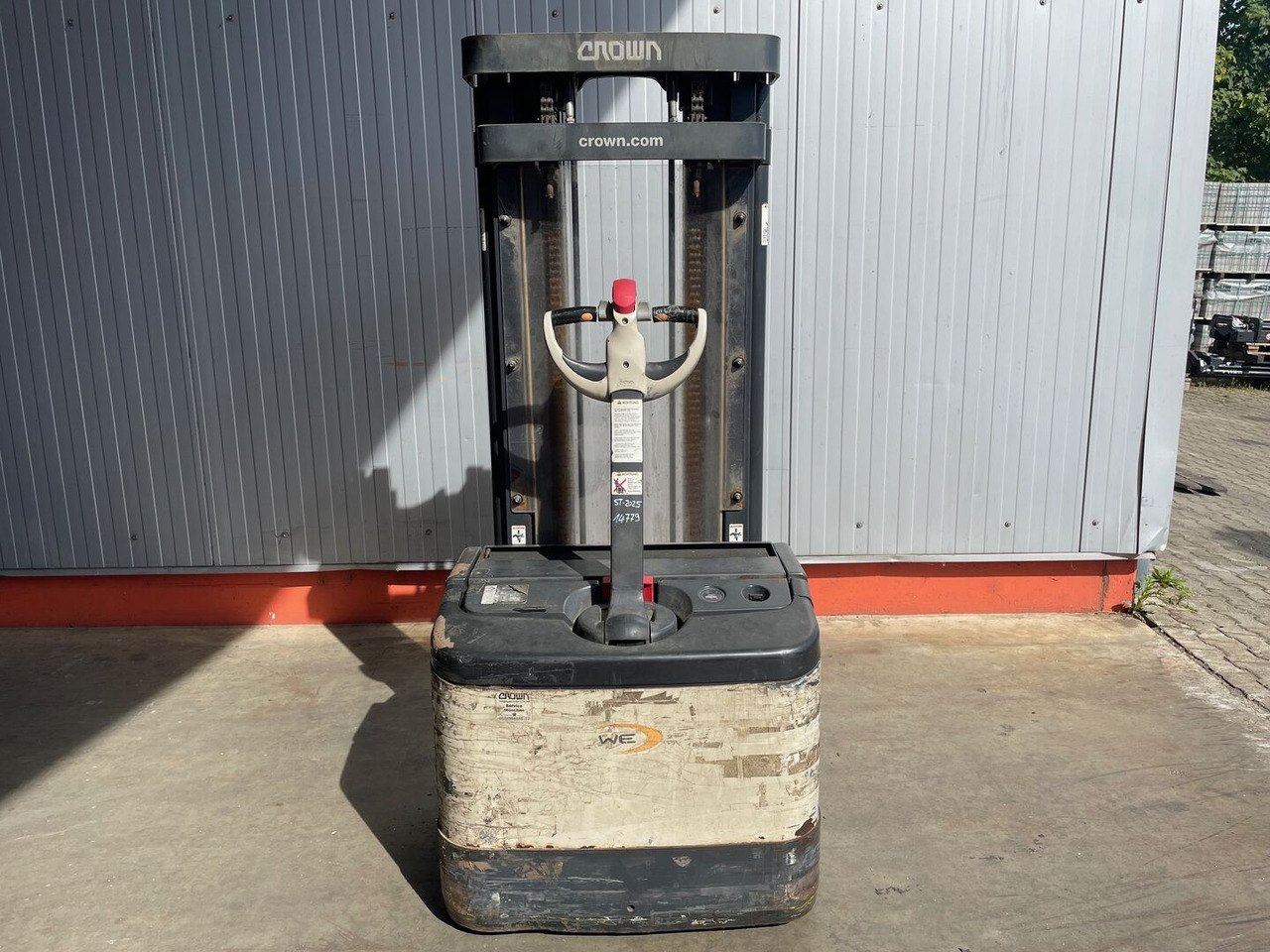 Crown WE2300 1.6 TT - Μηχάνημα στοίβαξης: φωτογραφία 4 Crown WE2300 1.6 TT - Μηχάνημα στοίβαξης: φωτογραφία 4