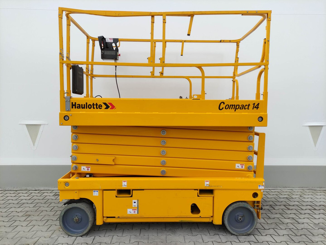 Haulotte Compact14 - Ψαλιδωτό ανυψωτικό: φωτογραφία 1 Haulotte Compact14 - Ψαλιδωτό ανυψωτικό: φωτογραφία 1