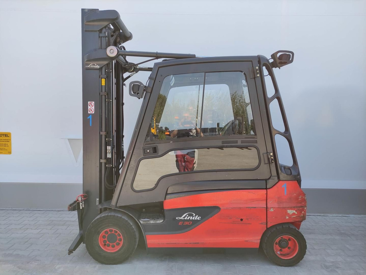 Linde E30L-01-387 - Ηλεκτροκίνητο περονοφόρο: φωτογραφία 1 Linde E30L-01-387 - Ηλεκτροκίνητο περονοφόρο: φωτογραφία 1