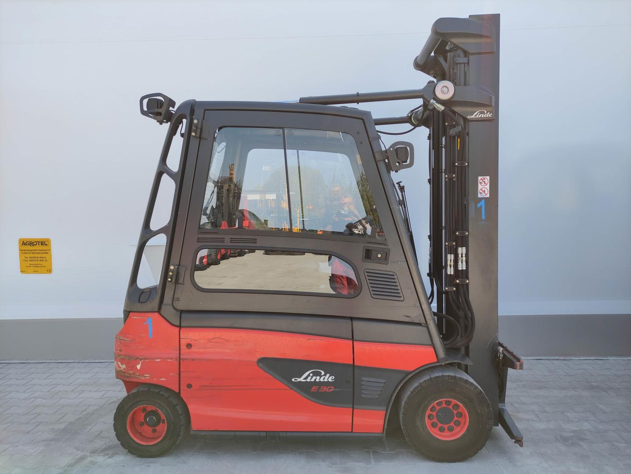 Linde E30L-01-387 - Ηλεκτροκίνητο περονοφόρο: φωτογραφία 2 Linde E30L-01-387 - Ηλεκτροκίνητο περονοφόρο: φωτογραφία 2