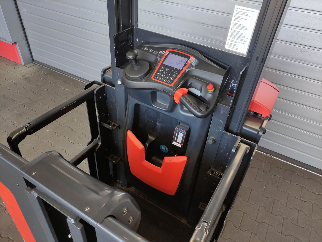 Linde V10-02 - Μηχάνημα συλλογής παραγγελιών: φωτογραφία 5 Linde V10-02 - Μηχάνημα συλλογής παραγγελιών: φωτογραφία 5