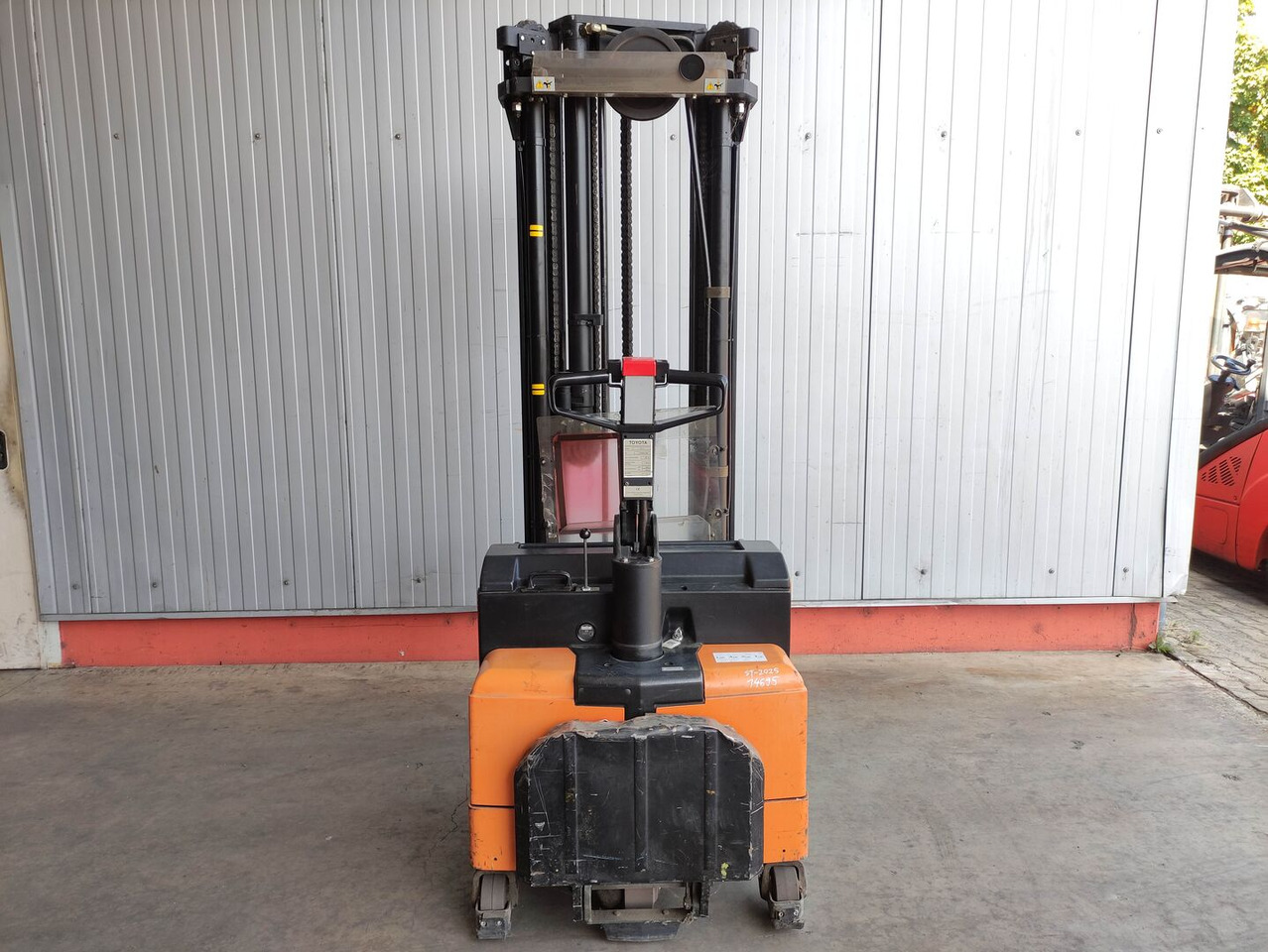 Toyota SLL 16 - Μηχάνημα στοίβαξης: φωτογραφία 4 Toyota SLL 16 - Μηχάνημα στοίβαξης: φωτογραφία 4