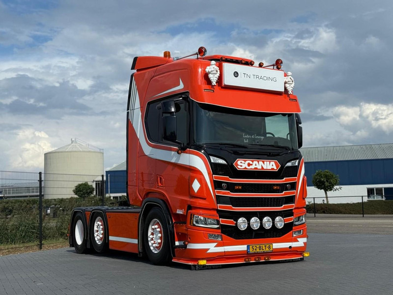 Scania R500 SHOWTRUCK, VOLLUCHT, PTO/HYDRAULIEK, RETARDER, 6X2/4. - Τράκτορας: φωτογραφία 1 Scania R500 SHOWTRUCK, VOLLUCHT, PTO/HYDRAULIEK, RETARDER, 6X2/4. - Τράκτορας: φωτογραφία 1