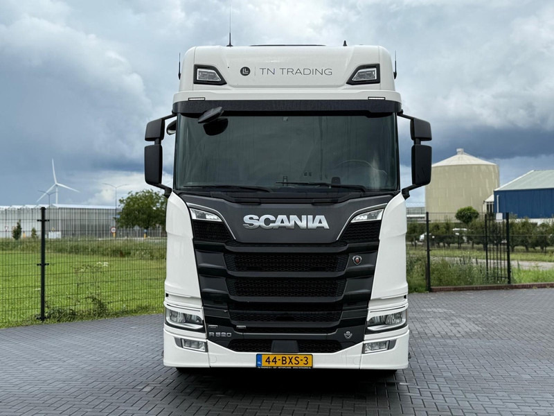 Scania R520A6X2/4NB SMART TACHO 2, 6X2/4, LEATHER, RETARDER, 2X TANK, TOP. - Τράκτορας: φωτογραφία 4 Scania R520A6X2/4NB SMART TACHO 2, 6X2/4, LEATHER, RETARDER, 2X TANK, TOP. - Τράκτορας: φωτογραφία 4