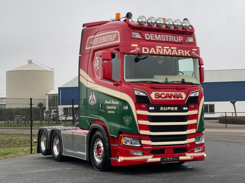 Scania S 650 SHOW TRUCK, FULL AIR, MOTOR BRAKE, PTO/HYDRAULIC. - Τράκτορας: φωτογραφία 1 Scania S 650 SHOW TRUCK, FULL AIR, MOTOR BRAKE, PTO/HYDRAULIC. - Τράκτορας: φωτογραφία 1