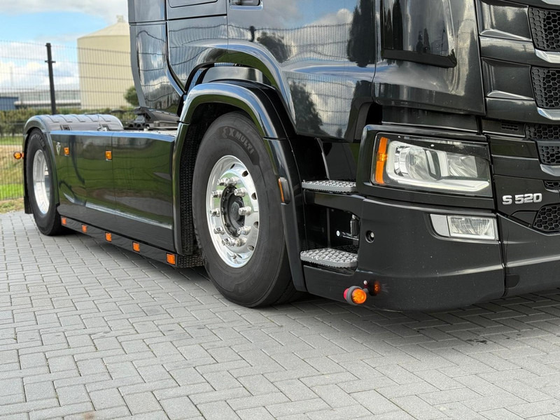 Scania S520 V8 NGS EURO 6D, VOLLUCHT, RETARDER, 6 PUNTS LUCHTVERING, LEER, ALCOA. - Τράκτορας: φωτογραφία 3 Scania S520 V8 NGS EURO 6D, VOLLUCHT, RETARDER, 6 PUNTS LUCHTVERING, LEER, ALCOA. - Τράκτορας: φωτογραφία 3