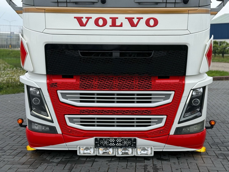 Volvo FH 13.500 SHOWTRUCK, VOLLUCHT, EURO 6, 6X2/4, PTO, SHOW INTERIEUR. - Τράκτορας: φωτογραφία 4 Volvo FH 13.500 SHOWTRUCK, VOLLUCHT, EURO 6, 6X2/4, PTO, SHOW INTERIEUR. - Τράκτορας: φωτογραφία 4