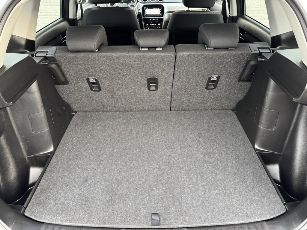 SUV Suzuki Vitara-1.5 Hybrid Select Automaat Adaptive cruise Climate control Apple / Android Stoelverwarming Dodehoekdetectie: φωτογραφία 14 SUV Suzuki Vitara-1.5 Hybrid Select Automaat Adaptive cruise Climate control Apple / Android Stoelverwarming Dodehoekdetectie: φωτογραφία 14