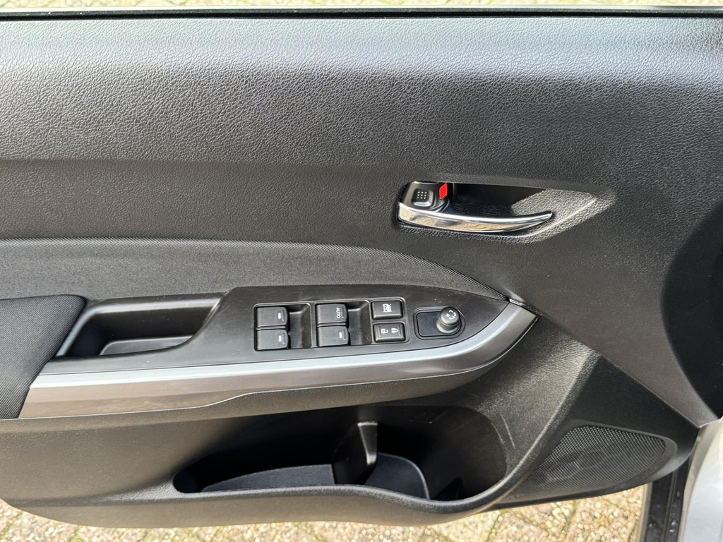 SUV Suzuki Vitara-1.5 Hybrid Select Automaat Adaptive cruise Climate control Apple / Android Stoelverwarming Dodehoekdetectie: φωτογραφία 19 SUV Suzuki Vitara-1.5 Hybrid Select Automaat Adaptive cruise Climate control Apple / Android Stoelverwarming Dodehoekdetectie: φωτογραφία 19