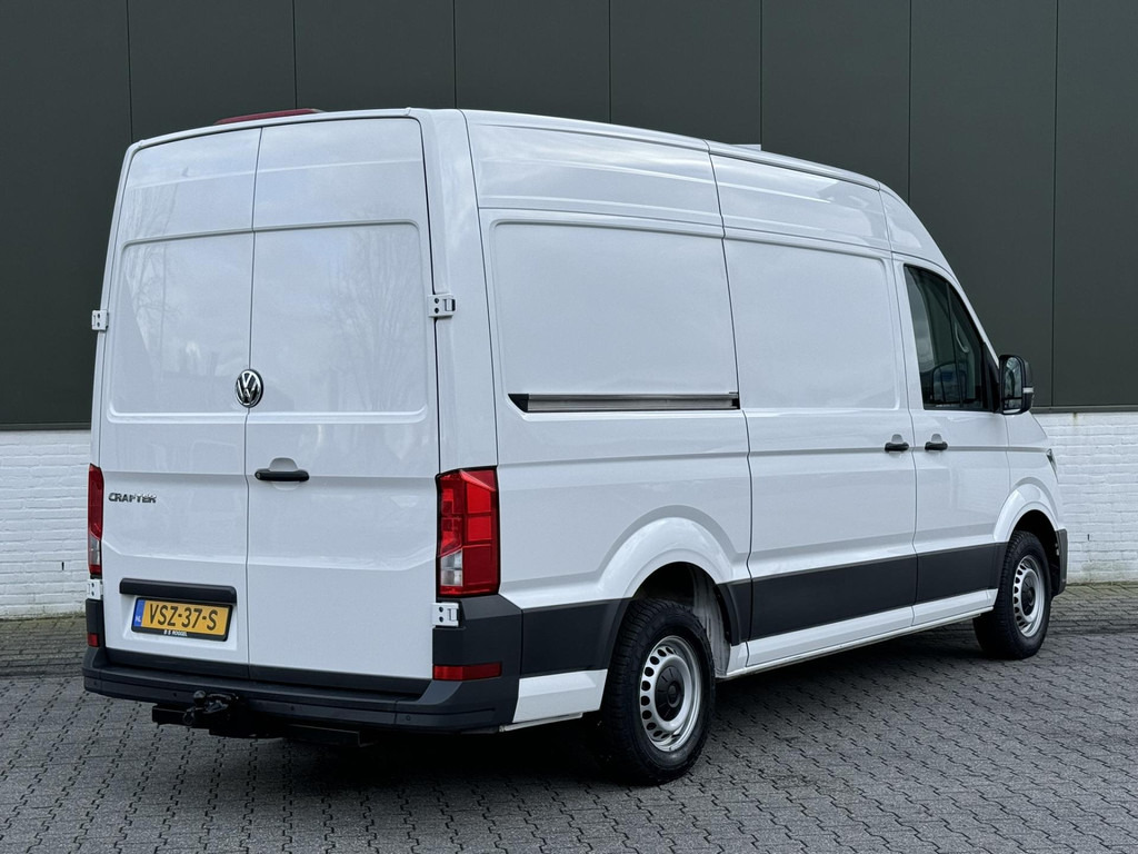 Volkswagen Crafter-30 2.0 TDI L3H3 Highline Carplay DAB Cruise Verwarmde voorruit Trekhaak Lat om Lat - Βαν: φωτογραφία 2 Volkswagen Crafter-30 2.0 TDI L3H3 Highline Carplay DAB Cruise Verwarmde voorruit Trekhaak Lat om Lat - Βαν: φωτογραφία 2