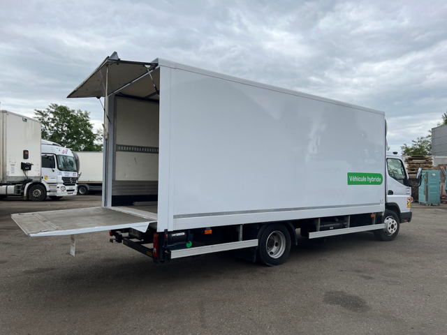 FUSO CANTER - Φορτηγό κόφα: φωτογραφία 1 FUSO CANTER - Φορτηγό κόφα: φωτογραφία 1