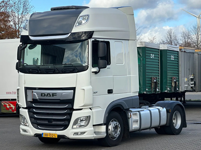 DAF XF 450 Super Space Cab Euro 6 - Τράκτορας: φωτογραφία 1 DAF XF 450 Super Space Cab Euro 6 - Τράκτορας: φωτογραφία 1