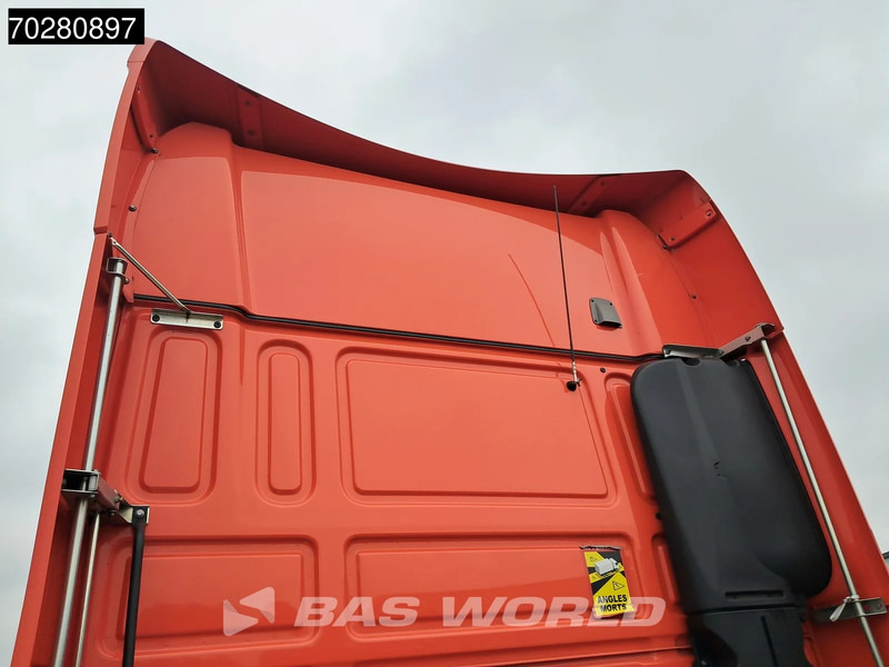 Τράκτορας DAF XF 530 4X2 SSC Retarder 2x Tanks Standklima Navi ACC LED: φωτογραφία 12