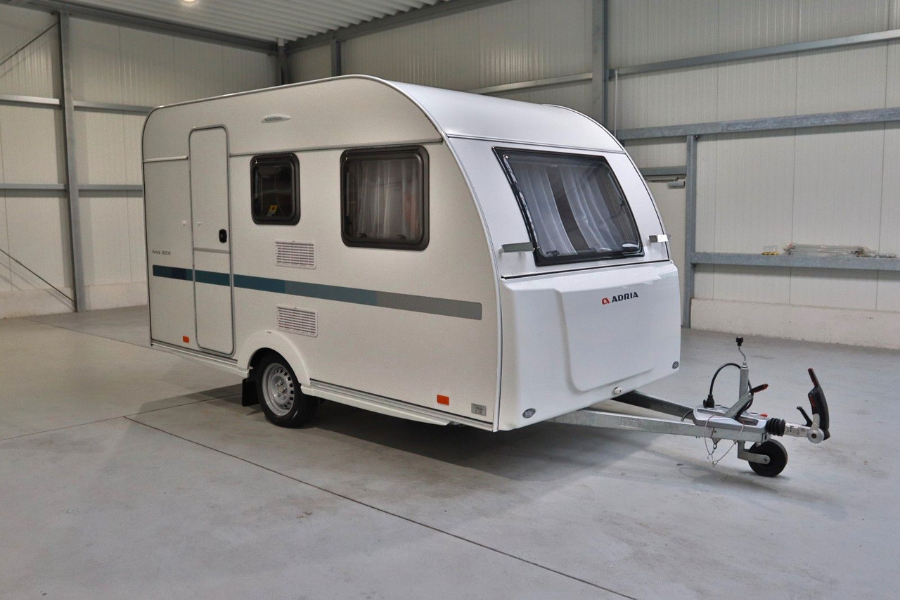 Adria Aviva 360 DK /1.Hand/Top-Fahrzeug/Etagenbetten Adria Aviva 360 DK /1.Hand/Top-Fahrzeug/Etagenbetten - Ρυμουλκούμενο τροχόσπιτο: φωτογραφία 1 Adria Aviva 360 DK /1.Hand/Top-Fahrzeug/Etagenbetten Adria Aviva 360 DK /1.Hand/Top-Fahrzeug/Etagenbetten - Ρυμουλκούμενο τροχόσπιτο: φωτογραφία 1