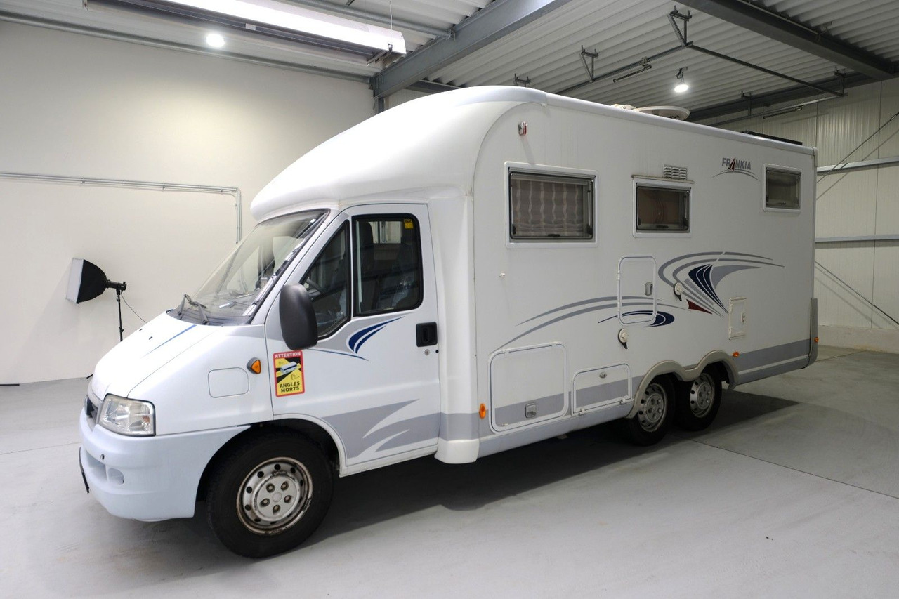 Frankia T 730 BD Comfort Class/Automatik/Festbett/Klima - Ημιενιαίο αυτοκινούμενο: φωτογραφία 3 Frankia T 730 BD Comfort Class/Automatik/Festbett/Klima - Ημιενιαίο αυτοκινούμενο: φωτογραφία 3