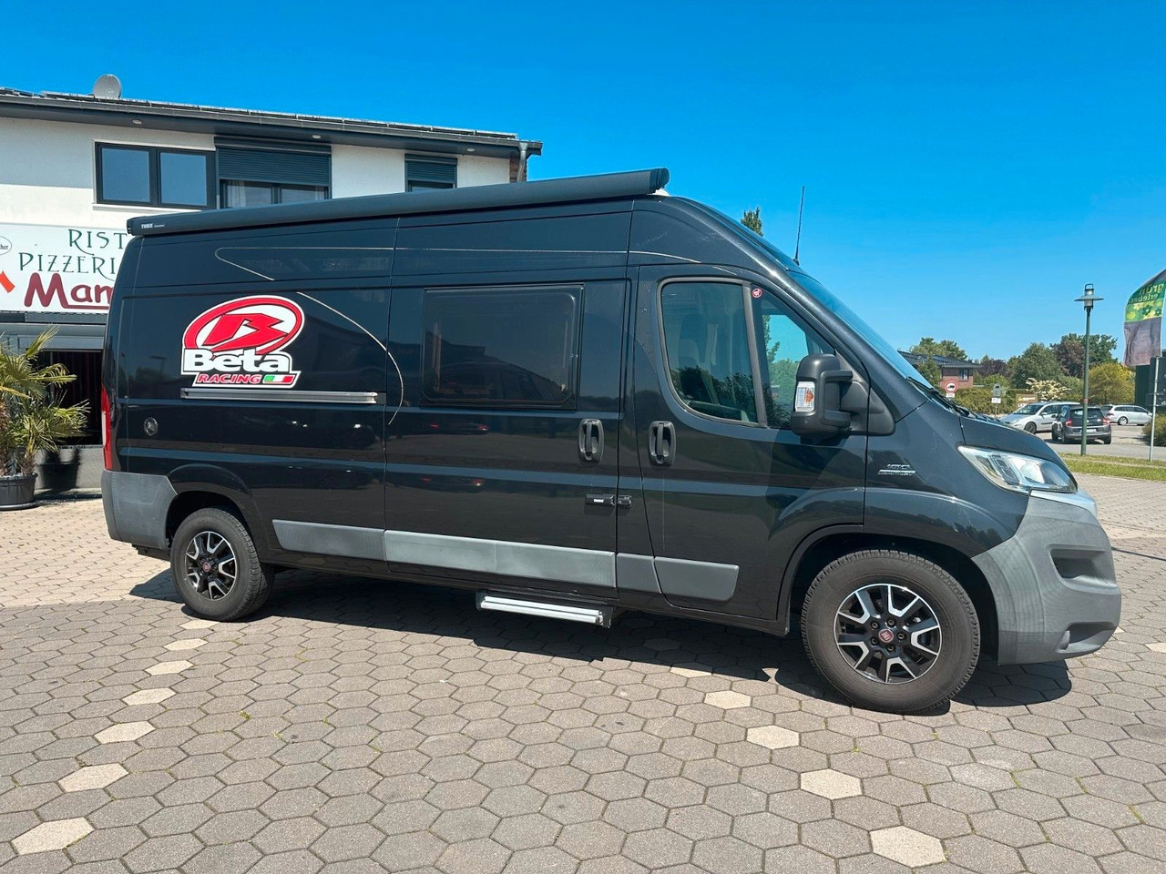 Pössl Roadcar 600/Festbett/Markise/Solar - Αυτοκινούμενο βαν: φωτογραφία 2 Pössl Roadcar 600/Festbett/Markise/Solar - Αυτοκινούμενο βαν: φωτογραφία 2