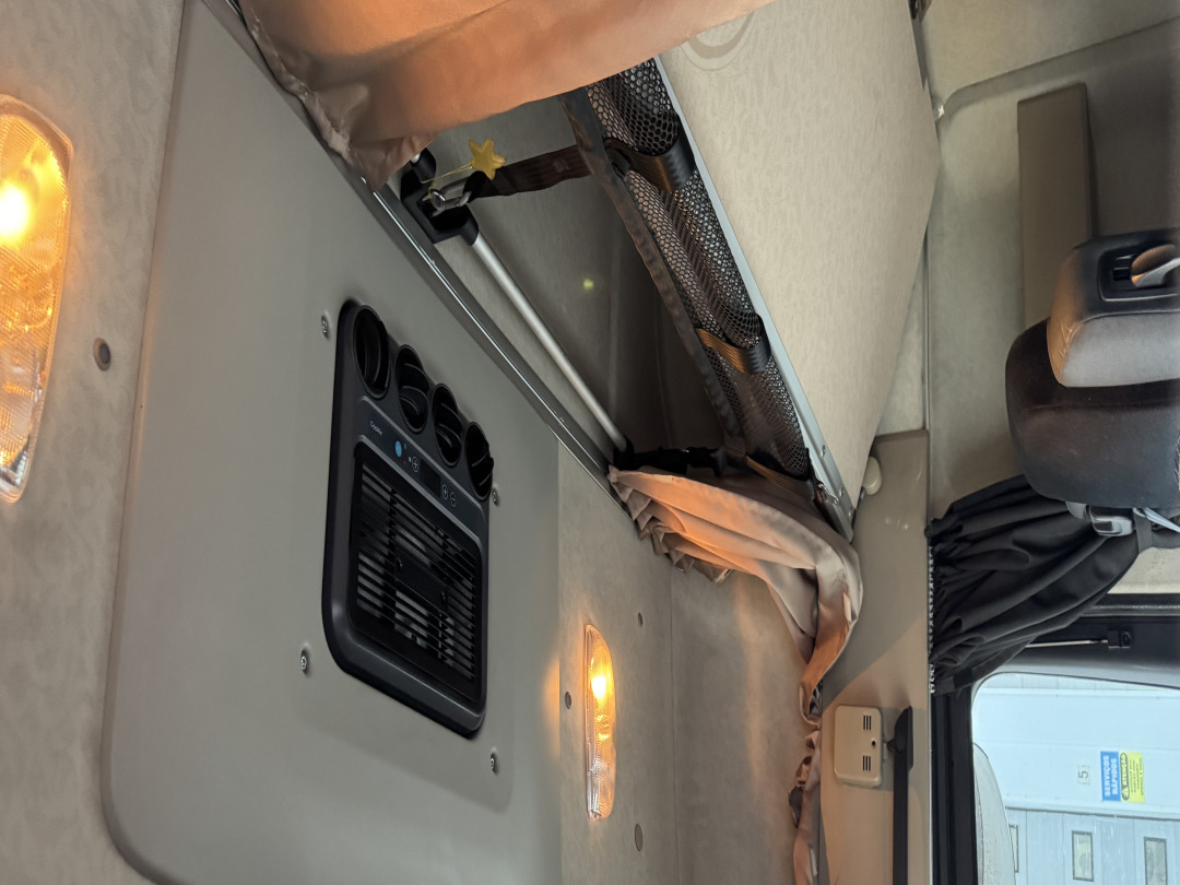 Mercedes Actros 510 1851 - Τράκτορας: φωτογραφία 5 Mercedes Actros 510 1851 - Τράκτορας: φωτογραφία 5