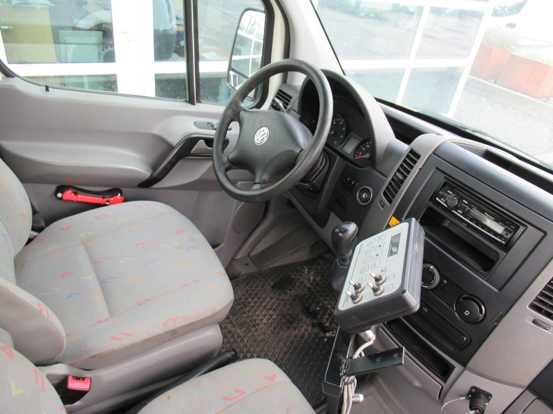 Interior photo 2: Μικρό φορτηγό με καρότσα Epoke VIRTUS City Sprayer + Volkswagen Crafter 35 2.5TDI 100KW Natzout Strooier