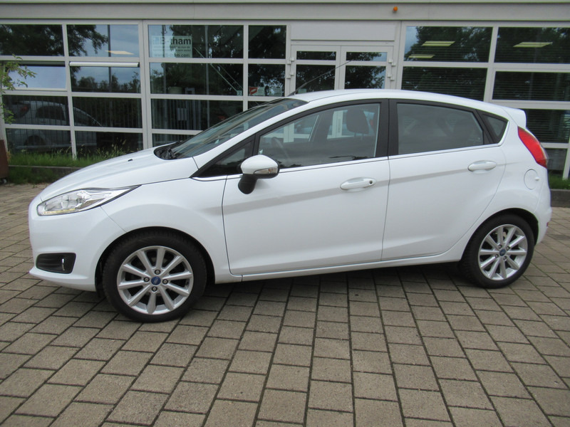Ford Fiesta 1.0 EcoBoost 74KW Titanium 5-deurs - Hatchback: φωτογραφία 3 Ford Fiesta 1.0 EcoBoost 74KW Titanium 5-deurs - Hatchback: φωτογραφία 3