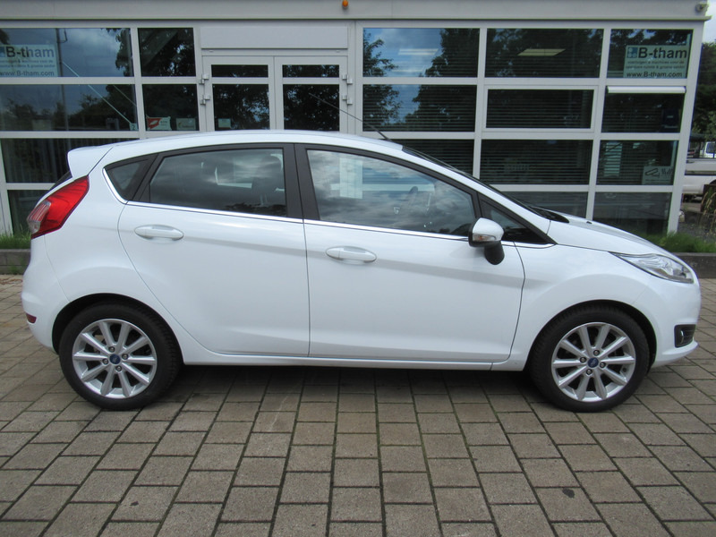 Ford Fiesta 1.0 EcoBoost 74KW Titanium 5-deurs - Hatchback: φωτογραφία 5 Ford Fiesta 1.0 EcoBoost 74KW Titanium 5-deurs - Hatchback: φωτογραφία 5