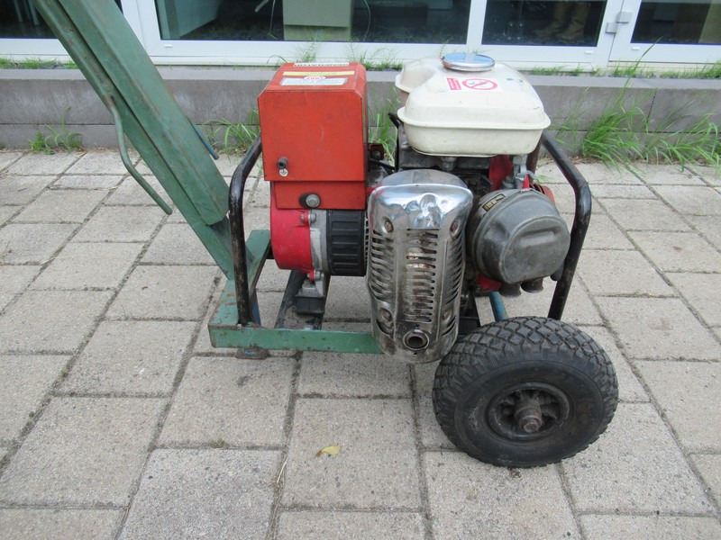 Honda Aggregaat 750 Generator 750W / 220V - Βιομηχανική γεννήτρια: φωτογραφία 5 Honda Aggregaat 750 Generator 750W / 220V - Βιομηχανική γεννήτρια: φωτογραφία 5