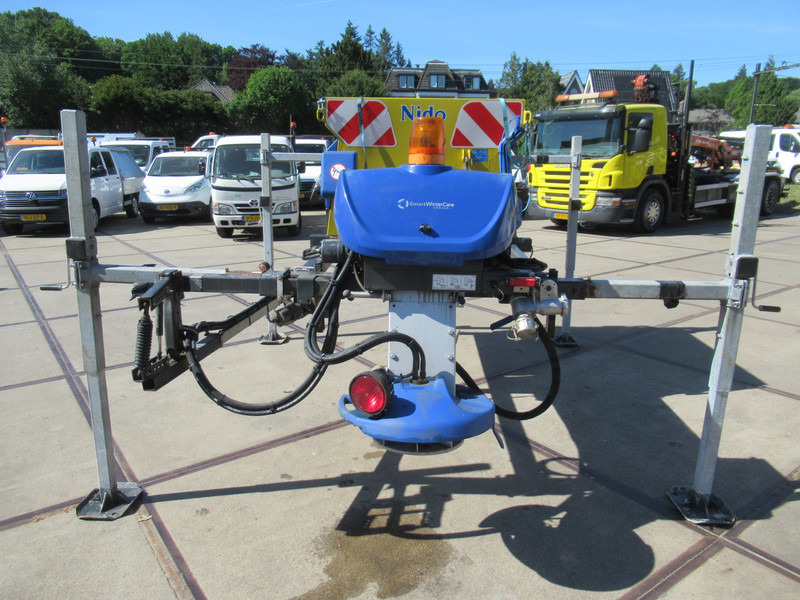 NIDO Stratos B08L-24 PCLN-350 Roto-power 0,8m3 + 350L Salzstreuer Saltspreader - Αλατιέρα: φωτογραφία 5 NIDO Stratos B08L-24 PCLN-350 Roto-power 0,8m3 + 350L Salzstreuer Saltspreader - Αλατιέρα: φωτογραφία 5
